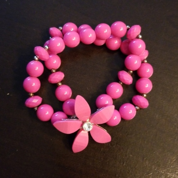 Jewelry - Pink bracelet